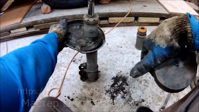 Ремонт стойки амортизатора на Митсубиси Аутлендер 1