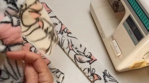 КАК СШИТЬ ДОМАШНИЕ ТАПОЧКИ И ПРИКЛЕИТЬ ПОДОШВУ К НИМ.