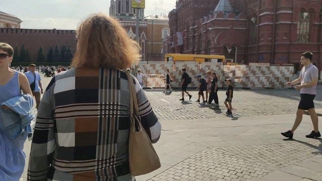 Гуляем, как Туристы: ГУМ с мороженым, Красная Площадь, парк Зарядье.
