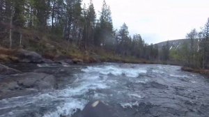 Река Кунийок в среднюю воду. Пакрафтинг в Хибинах