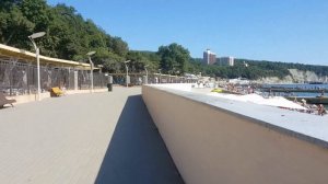 Дивноморское. Пляжи санаториев Энергетик и Голубая даль.