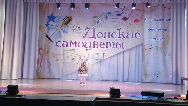 Песня "В деревне ёжики" смотреть онлайн