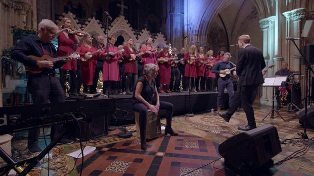 Here Comes the Sun (The Beatles) Performed by Dublin Ukulele Collective in Christchurch Cathedral смотреть онлайн