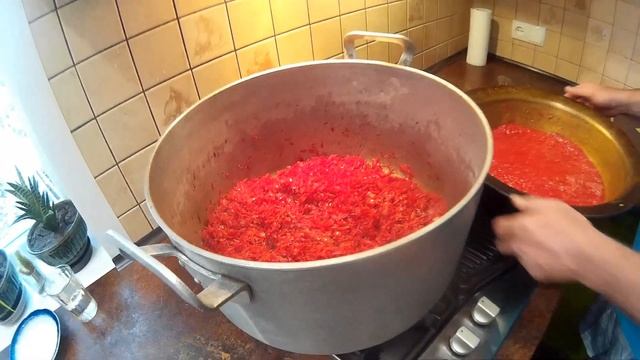 Салат с рыбой и овощами на зиму (2019) смотреть онлайн