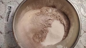 Шоколадный пирог на кефире с яблоками