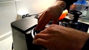 Соковыжималка Hotpoint-Ariston SJ 4010 FSL0. Обзор и применение