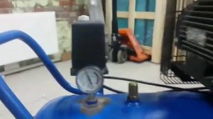 Компрессор поршневой Remeza СБ 4/С-200 LB 40 (Ремеза) б/у 2012 года