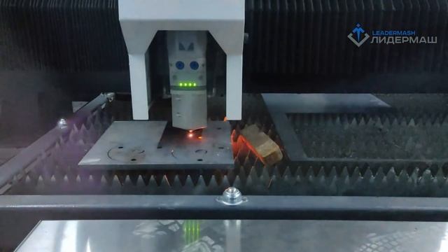 ЗАПУСК ЛАЗЕРНОГО СТАНКА SENFENG SF3015H4 12KW RAYCUS В РОССИИ