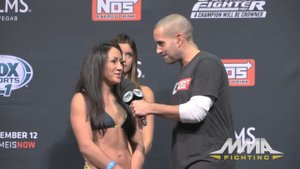 TUF 20 Finale система упрощенного взвешивания-инов: Carla Esparza vs. Rose Namajunas