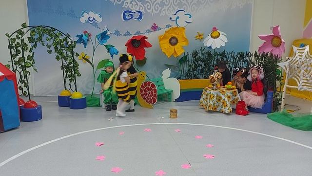 МБДОУ д/с "Сулусчаан" с. Чинеке, средняя группа. Корней Чуковский "Муха-Цокотуха" смотреть онлайн