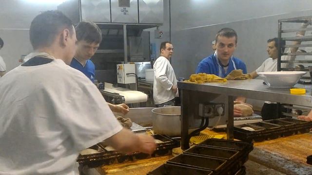 Работа на пекарне смотреть онлайн