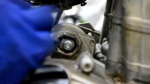 KTM 250 SX-F  часть 1 снять двигатель (KTM 250 SXF removing the engine)