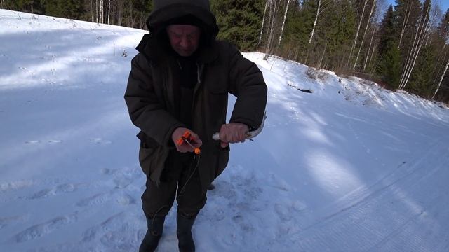 Рыбалка на таёжной реке. Михалыч реанимирует Буран 4 тд на «коленке». Часть 2 заключительная. смотреть онлайн