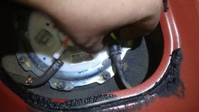 Как поменять топливный фильтр на хендай солярис Замена топливного фильтра Hyundai Solaris - смотреть видео онлайн от "Чистота бе