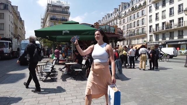 Quartier de l'Hôtel de ville - Paris смотреть онлайн