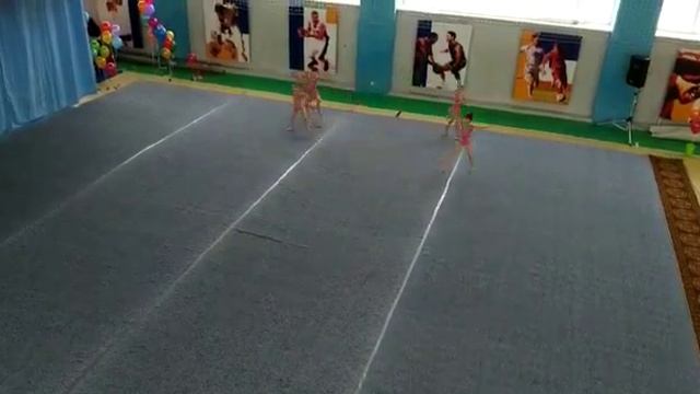 Первое выступление груповички смотреть онлайн