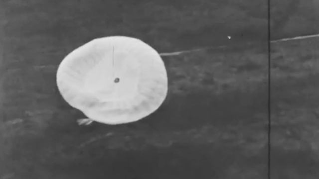 The Secret Lightning Bug War Over the Vietnam War смотреть онлайн