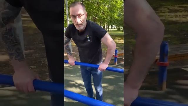 ВЫХОД НА ДВЕ С НУЛЯ смотреть онлайн