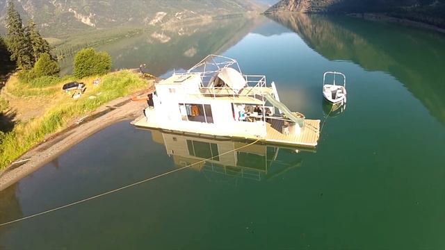 Tricopter over the Lake смотреть онлайн