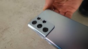 Galaxy S21 Ultra vs iPhone 12 Pro Max Drop Test!