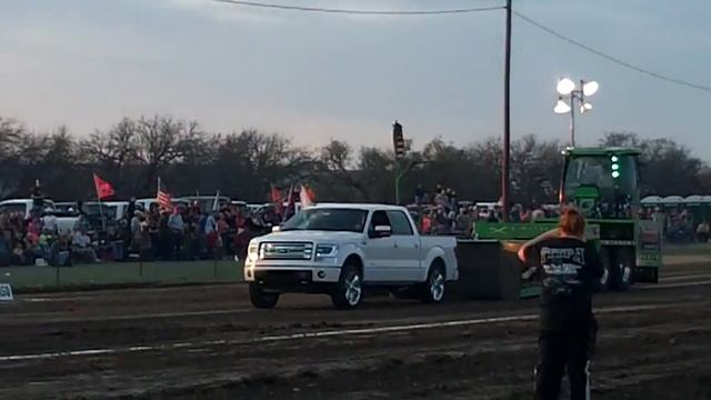 Melody Oaks Ranch Tractor Pull 2013 Ford Ecoboost смотреть онлайн
