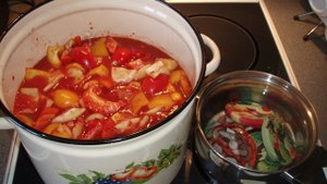 Лечо из помидоров и перца
