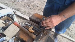 Выпрессовка подшипника с глухого отверстия