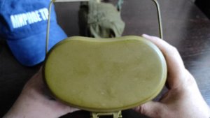 Армейский котелок и фляга времён СССР.