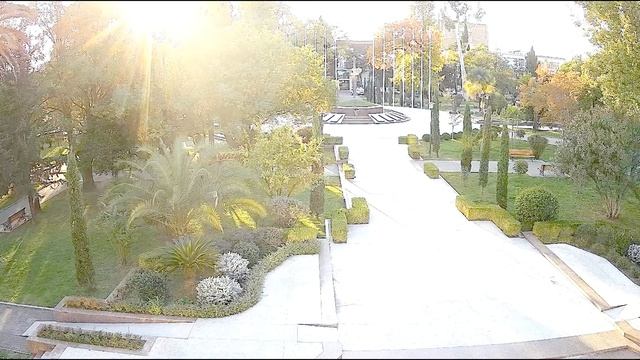 Сухум. Парк Славы. Красивый парк в городе Сухуми. Красивое солнце. смотреть онлайн