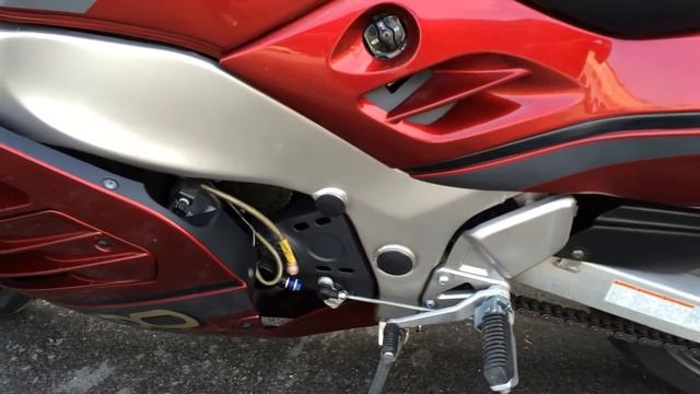 SUZUKI RF900R смотреть онлайн