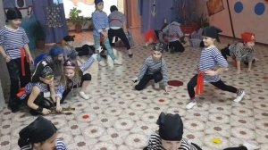 Номер "Морская фигура замри..." с участием Добрыни .