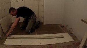 Раскладка плитки на пол. Пол в ванной.