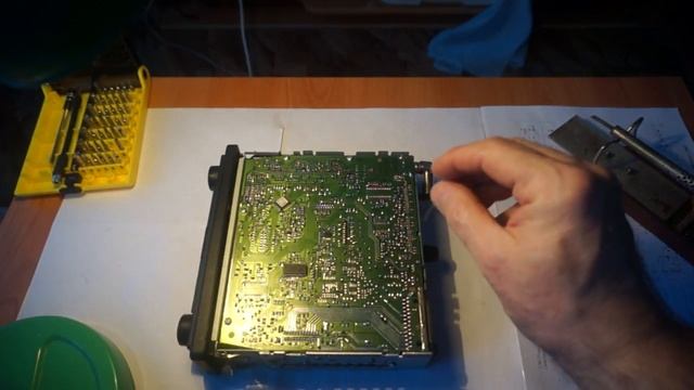Ремонт автомагнитолы. Как выпаять и заменить FM тюнер? смотреть онлайн