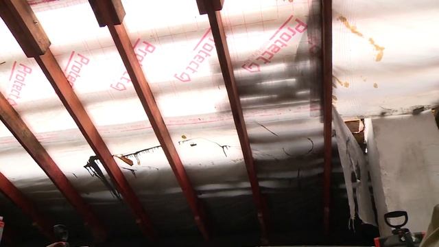 К 1 октября завершат ремонт кровли горевшего дома на улице Черновицкой смотреть онлайн