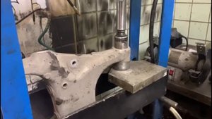 Замена сайлентблоков H образных рычагов BMW