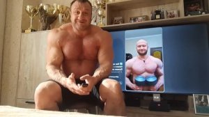 Качаем бицуху,как чемпион Мира Югий и никогда, его не увидим??