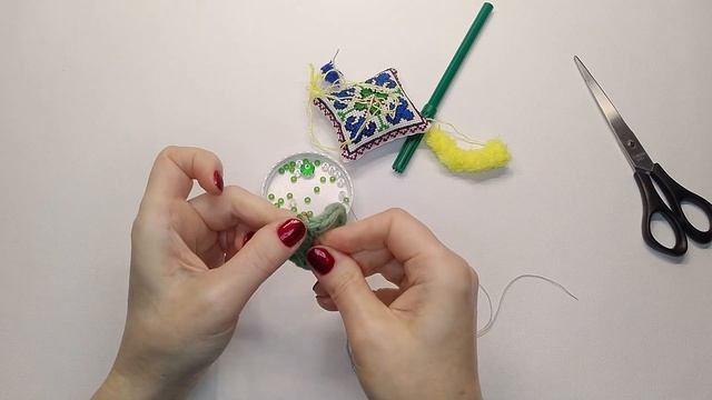 Мастер-класс по вязанию гусеницы на листике крючком. смотреть онлайн