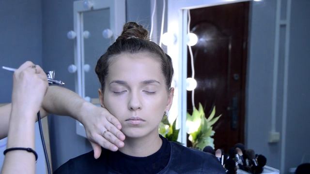 Выпуск 10. Аэромакияж. Техника "Воздушная кисть". Визажист - Марина Тарасенко - Оренбург смотреть онлайн