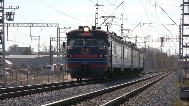 Электропоезд ЭР2-1027 на перегоне Таллин-Юлемисте / ER2-1027 EMU between Tallinn and Ülemiste