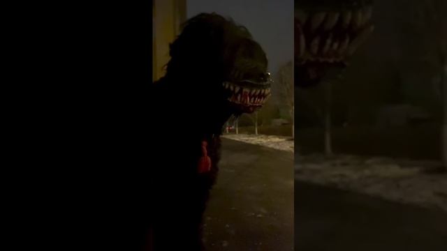 Этот намордник особенно эффектно смотрится ночью смотреть онлайн