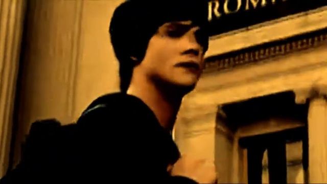 Hot; Logan Lerman смотреть онлайн