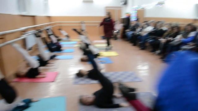 ОТКРЫТЫЙ урок (Новогодний) МЛАДШЕЙ группы - 2016 - ансамбль РАДУГА, г. Днепр смотреть онлайн