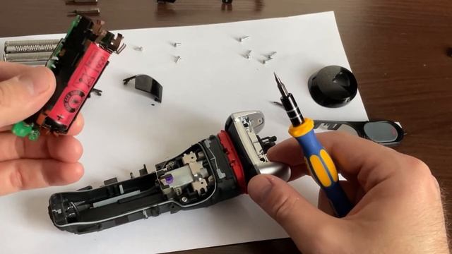 Braun 5 Series - Замена аккумулятора смотреть онлайн