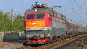 ЧС7-057 с фирменным поездом "Южный Урал" Челябинск - Москва следует через о.п. Молодежная