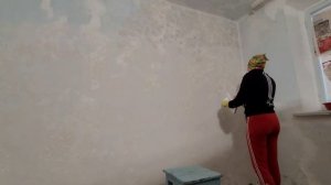 Маскировка неровных стен шпаклевкой. Карта мира своими руками.