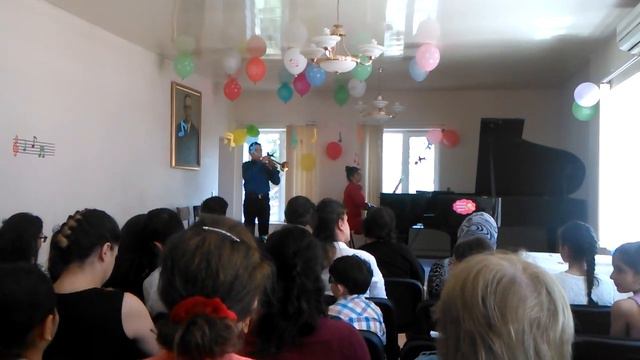 (Песня Индийского Гостя)(27.05.2017)(17 Sayli Usaq Musiqi Mektebi) смотреть онлайн