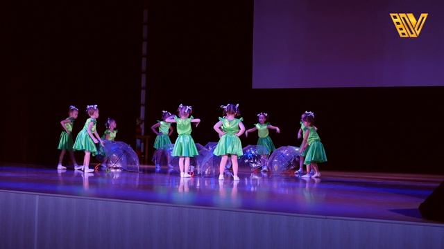 Танец Дождик. Детская хореография / Children's choreography смотреть онлайн