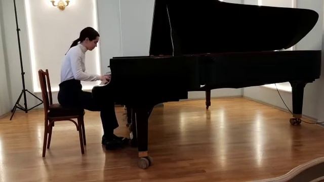 Лопатина Ольга 8 класс. "Колыбельная" фа минор, Мераб Парцхаладзе. смотреть онлайн