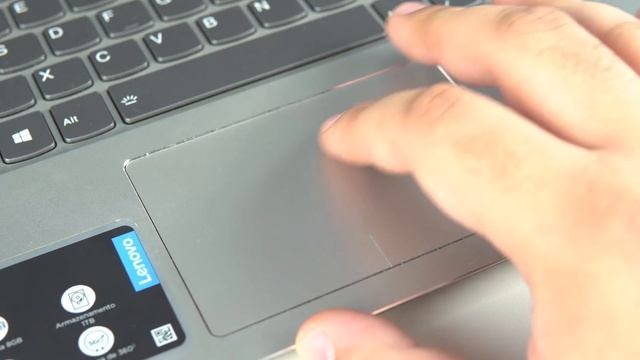 Lenovo Yoga 520: opção Custo Benefício de NOTEBOOK 2 em 1? | análise смотреть онлайн