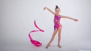 Каждому по факту Рядом нужен человек Но бывает так, что Одиноким лучше всех…